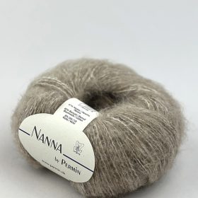 02 Lys beige