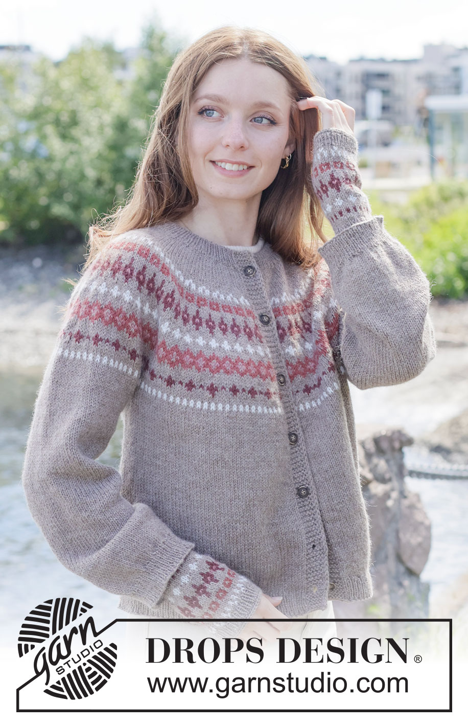 Berry Charm Cardigan (Oppskrift)