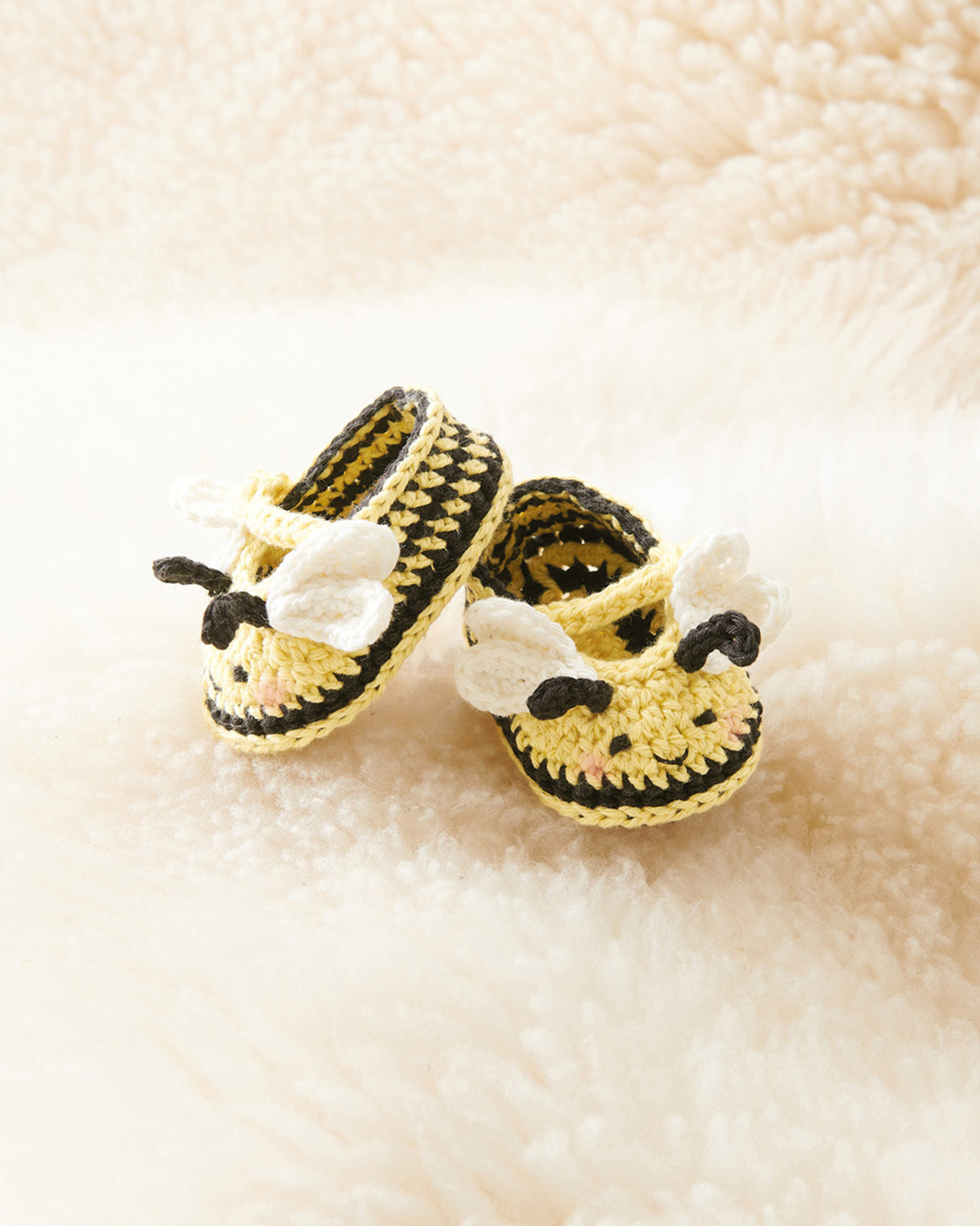 Ricorumi Crochet Kit "Baby Booties" Bee - Bilde 3